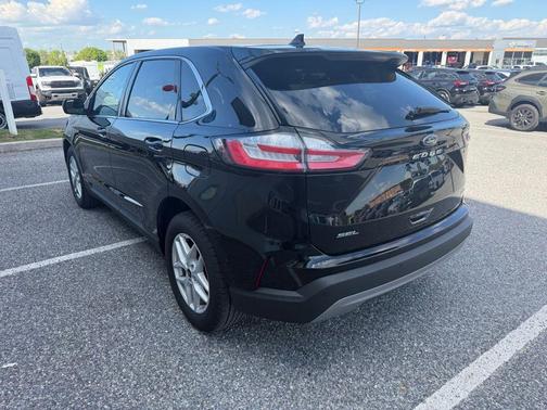 Black Metallic 2023 Ford Edge SEL
