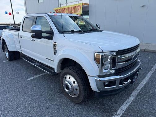 Oxford White 2019 Ford F-450 XLT