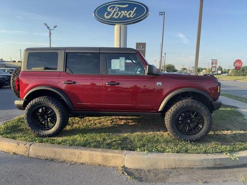 Ruby Red Metallic Tinted Clearcoat 2026 Ford Bronco Big Bend