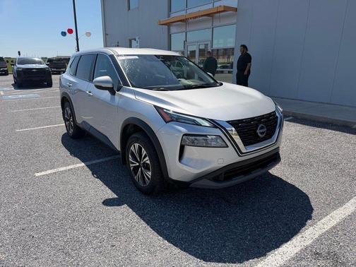Brilliant Silver Metallic 2023 Nissan Rogue SV