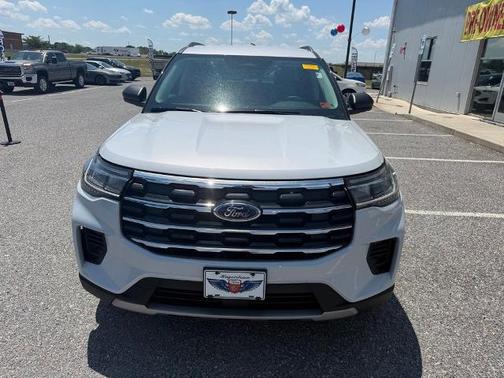 SPACE WHITE METALLIC 2025 Ford Explorer ACTIVE