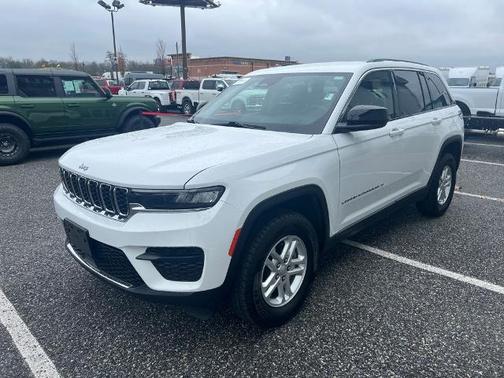 2022 Jeep Grand Cherokee LAREDO