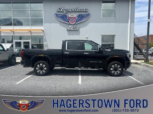 2024 GMC Sierra 1500 DENALI
