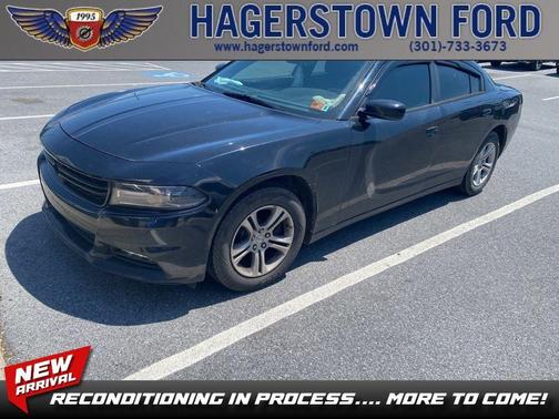 Pitch Black Clearcoat 2016 Dodge Charger SE