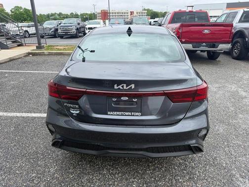 Gravity Gray 2024 Kia Forte LXS