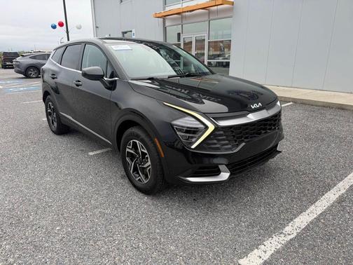Fusion Orange 2024 Kia Sportage LX