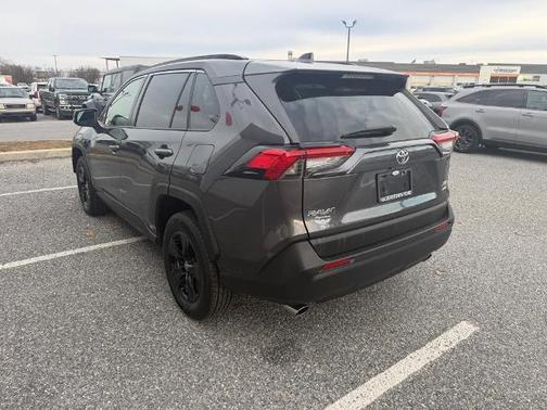 2020 Toyota RAV4 XLE
