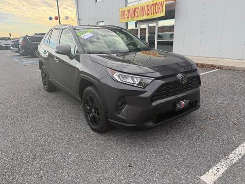 2020 Toyota RAV4 XLE