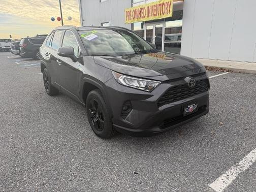 2020 Toyota RAV4 XLE