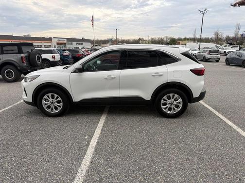Oxford White 2024 Ford Escape Active