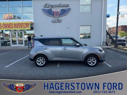 Steel Gray 2024 Kia Soul LX