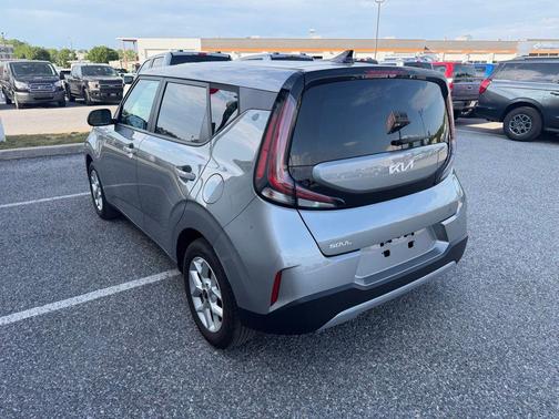 Steel Gray 2024 Kia Soul LX