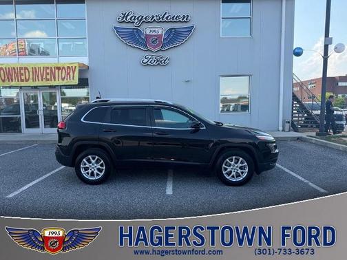 Diamond Black 2018 Jeep Cherokee LATITUDE PLUS