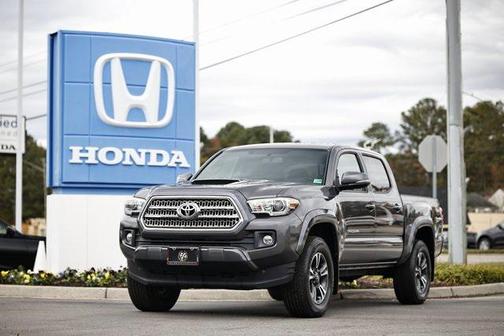 2017 Toyota Tacoma TRD Sport