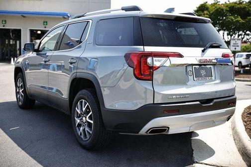 2023 GMC Acadia FWD SLT