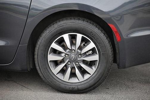 2021 Chrysler Pacifica Hybrid Touring L