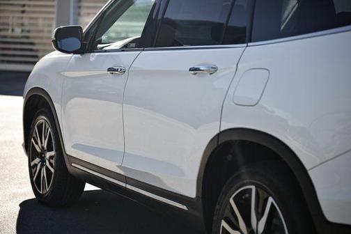 2019 Honda Pilot Touring 8-Passenger