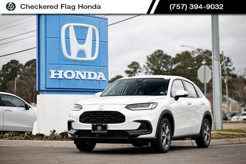 Platinum White 2027 Honda HR-V LX