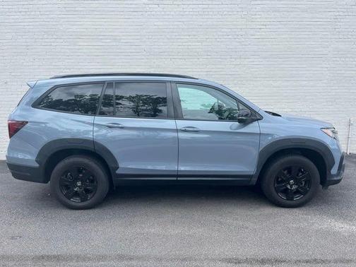Sonic Gray Pearl 2022 Honda Pilot TrailSport