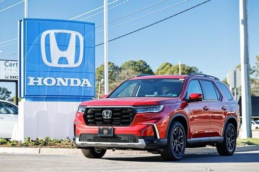 2025 Honda Pilot Touring 8-Passenger