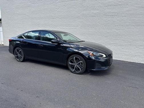 2023 Nissan Altima SR FWD