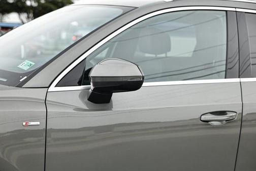 2024 Audi Q3 Premium 45 TFSI S line quattro Tiptronic