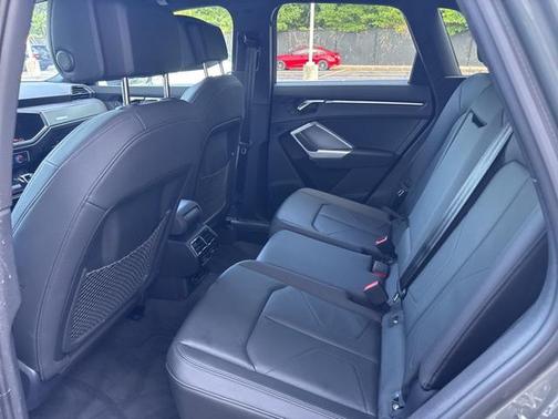 2024 Audi Q3 Premium 45 TFSI S line quattro Tiptronic