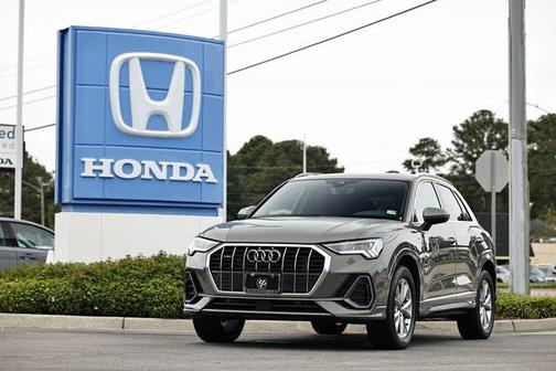 2024 Audi Q3 Premium 45 TFSI S line quattro Tiptronic