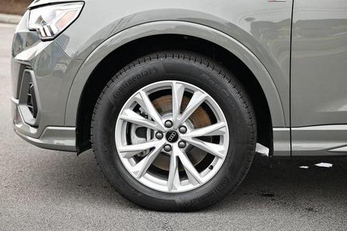 2024 Audi Q3 Premium 45 TFSI S line quattro Tiptronic