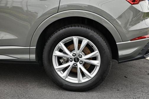 2024 Audi Q3 Premium 45 TFSI S line quattro Tiptronic
