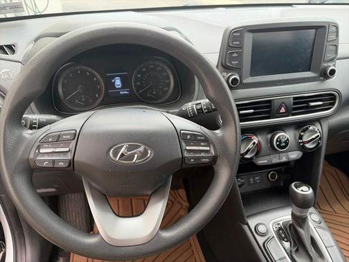 Chalk White 2021 Hyundai KONA SE