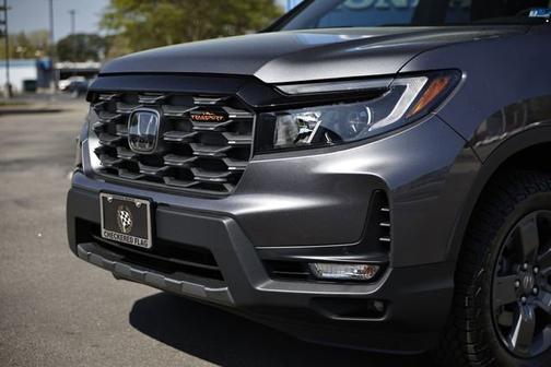 Modern Steel Metallic 2025 Honda Ridgeline