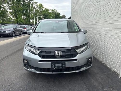 Solar Silver Metallic 2026 Honda Odyssey