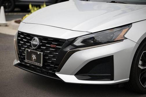 2023 Nissan Altima SR FWD