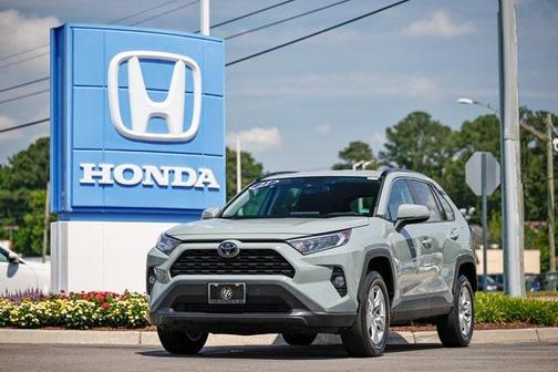 2021 Toyota RAV4 XLE