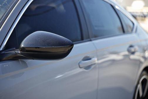 2023 Honda Accord Hybrid 