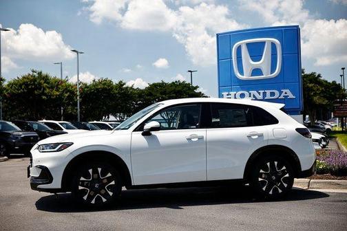 Platinum White 2027 Honda HR-V EX-L