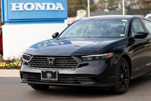 Crystal Black Pearl 2025 Honda Accord