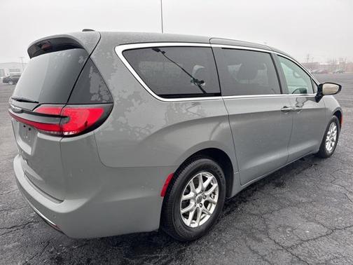 2025 Chrysler Pacifica L