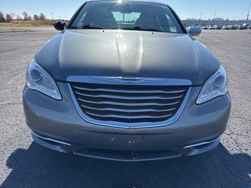 2013 Chrysler 200 Limited