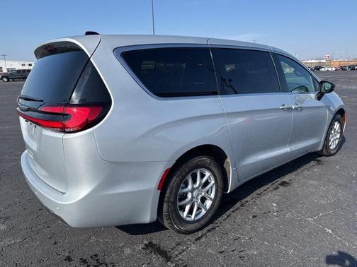 2026 Chrysler Pacifica L