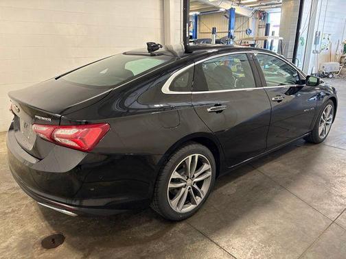 Mosaic Black Metallic 2022 Chevrolet Malibu FWD Premier