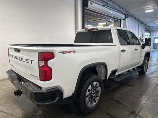 2022 Chevrolet Silverado 2500 Custom