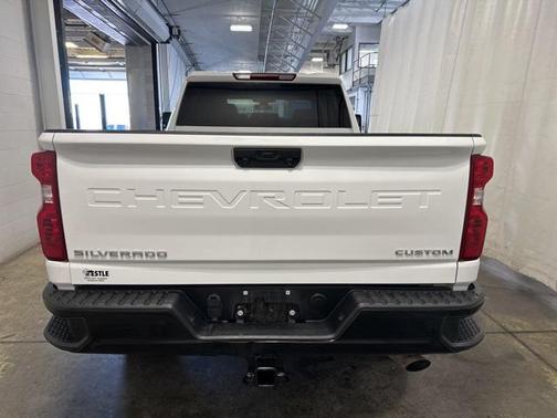 2022 Chevrolet Silverado 2500 Custom