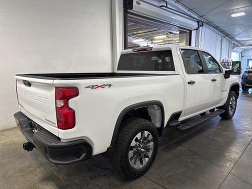 2022 Chevrolet Silverado 2500 Custom