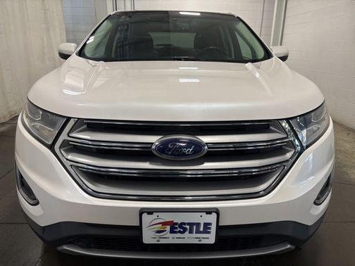 White Platinum Metallic Tri-Coat 2018 Ford Edge Titanium