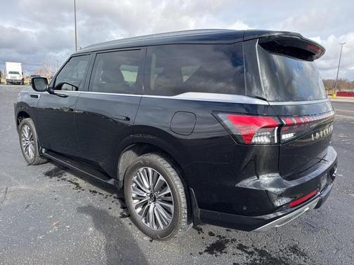 2025 INFINITI QX80 SENSORY AWD