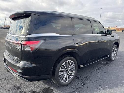 2025 INFINITI QX80 SENSORY AWD