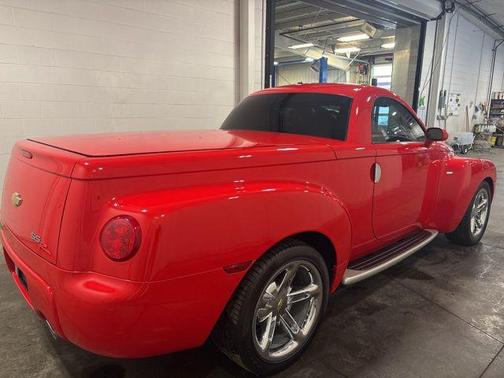 Redline Red 2005 Chevrolet SSR Base