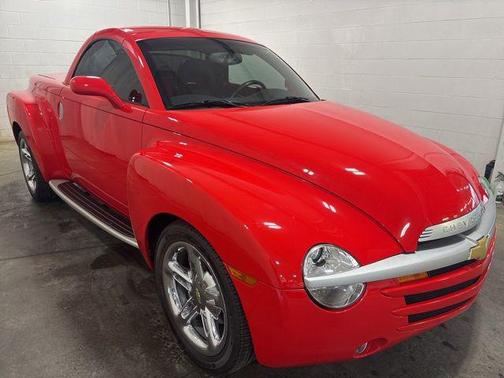 Redline Red 2005 Chevrolet SSR Base